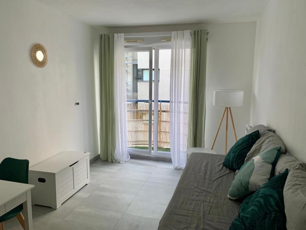Appartement Tout Equipe A 6 Minutes De La Gare St Charles Marseille Exteriör bild