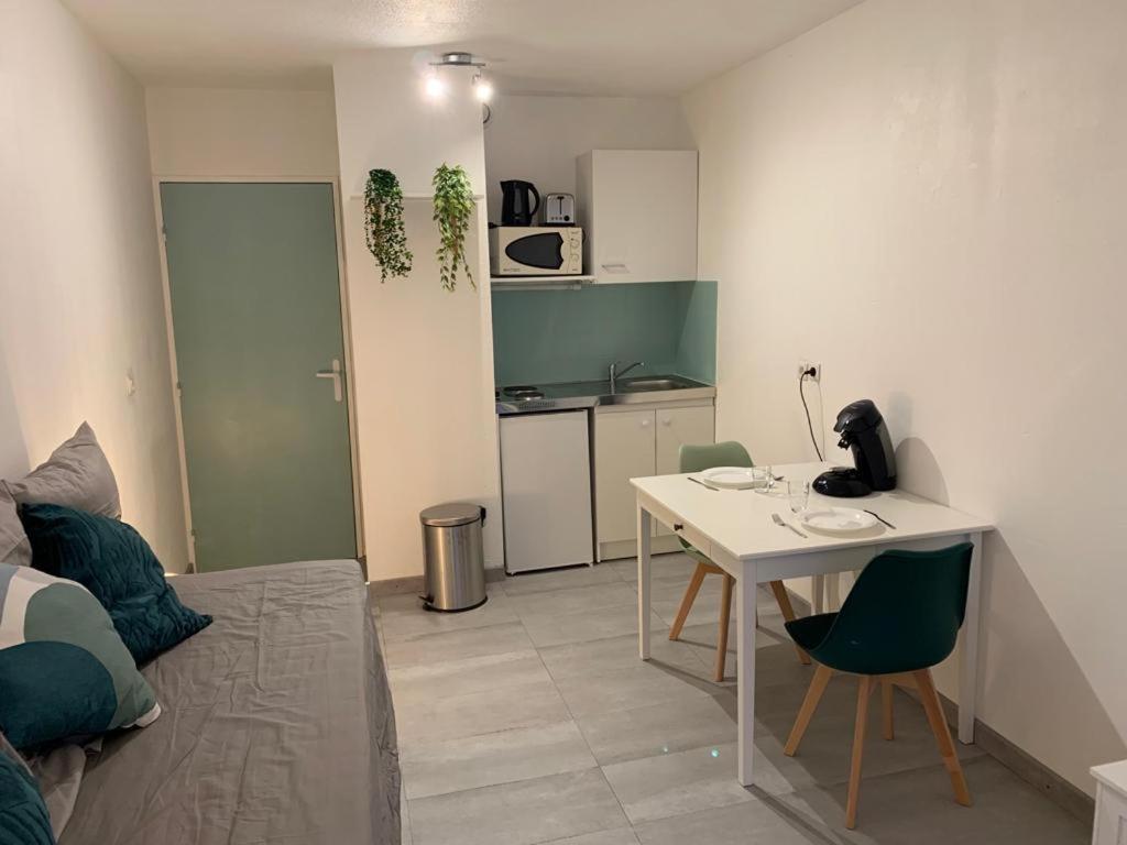 Appartement Tout Equipe A 6 Minutes De La Gare St Charles Marseille Exteriör bild