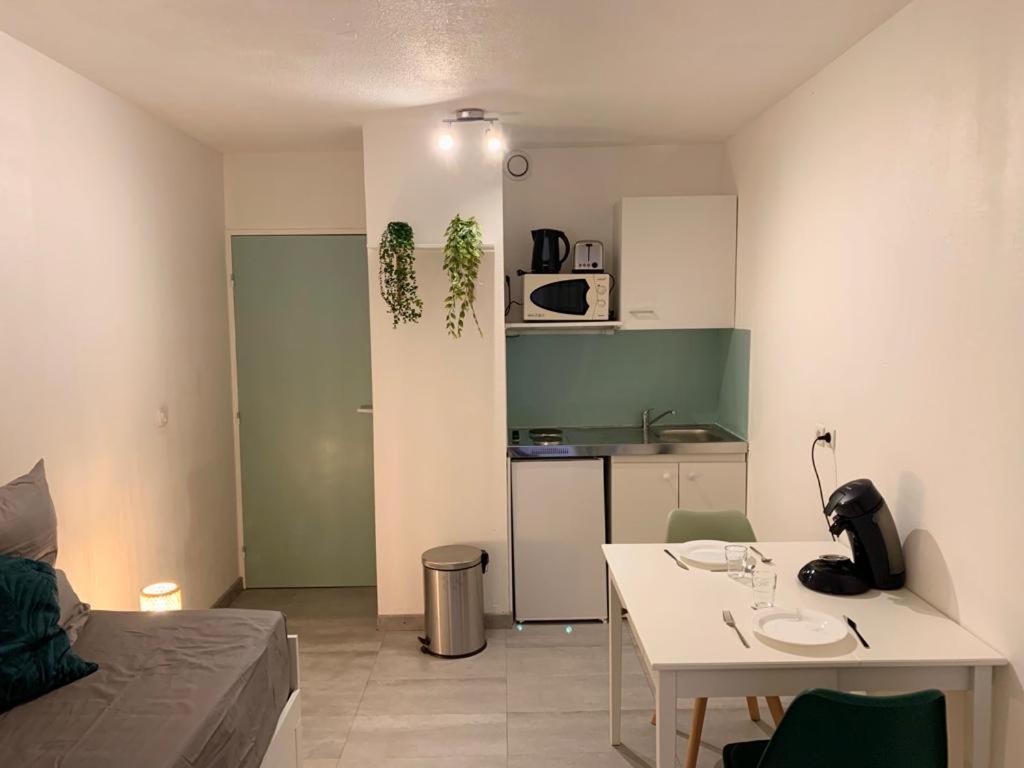 Appartement Tout Equipe A 6 Minutes De La Gare St Charles Marseille Exteriör bild