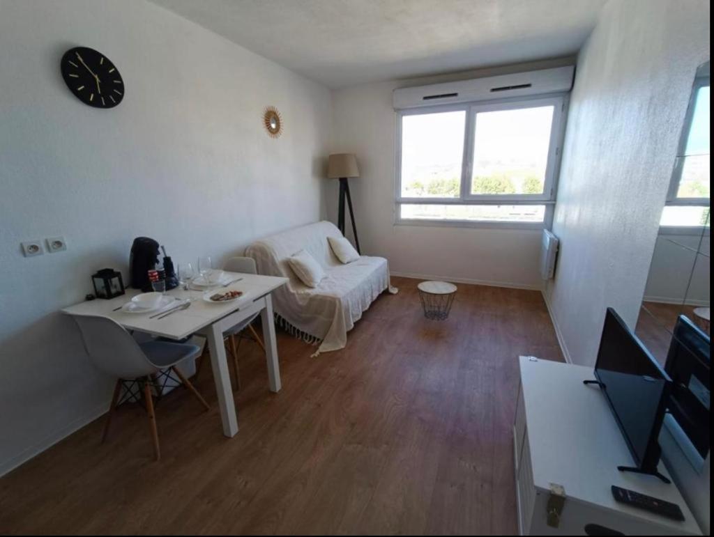 Appartement Tout Equipe A 6 Minutes De La Gare St Charles Marseille Exteriör bild